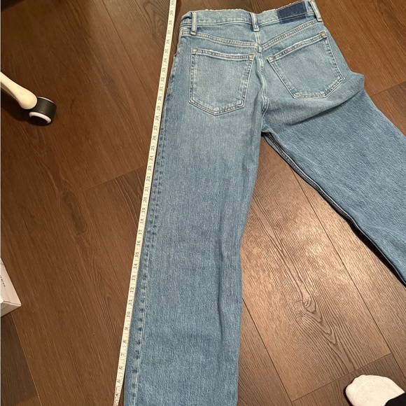 Abercrombie 90’s Relaxed High Rise Women's Jeans - Picture 6 of 11